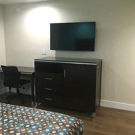Vagabond Inn Executive - Bakersfield Downtowner Bilik gambar